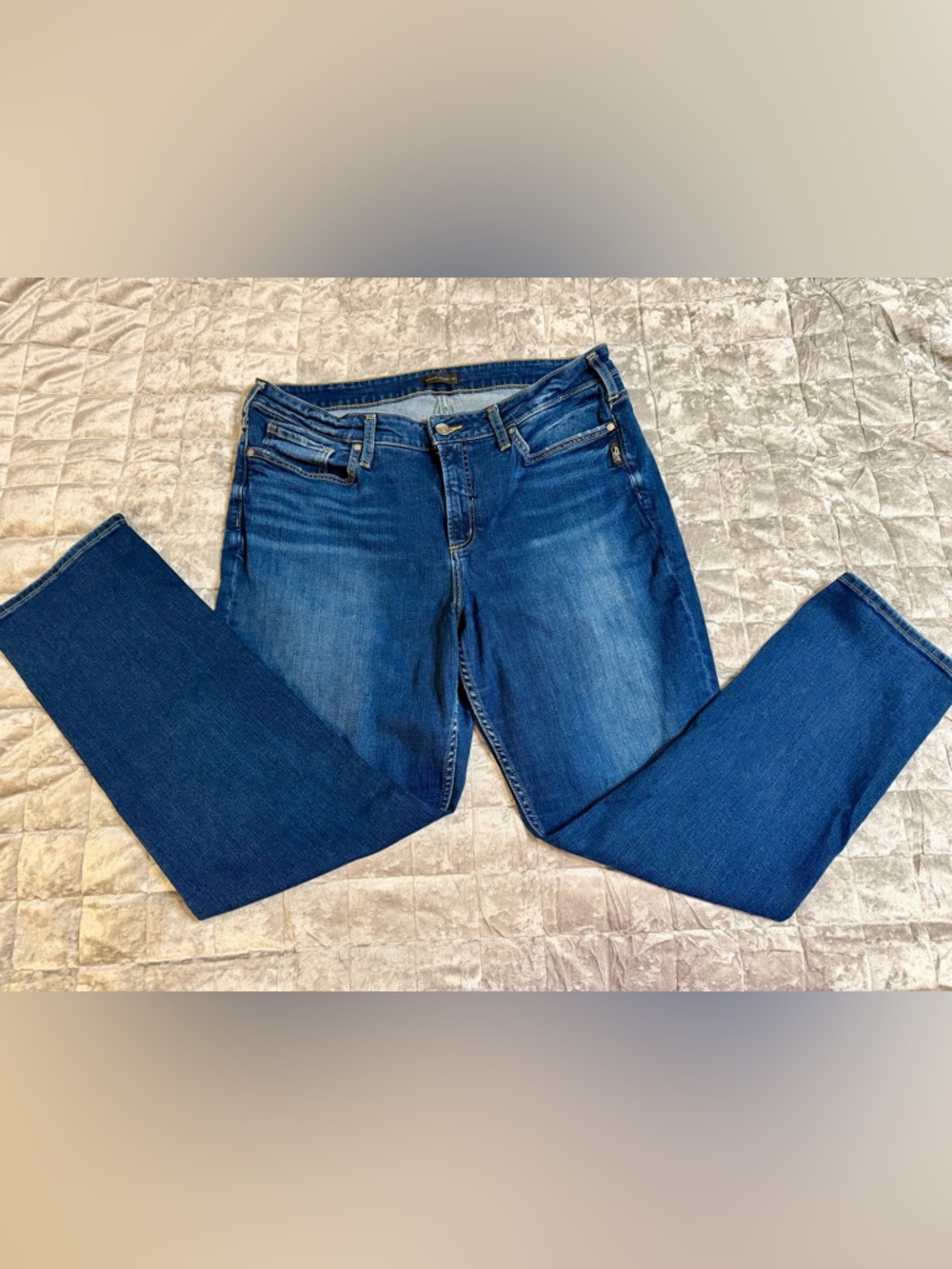 Silver Jeans Co Avery Straight Jeans Sz 18x31 Medium Wash Mid Rise